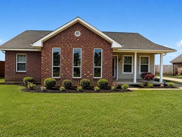 3526 Redbud Drive, Zachary, LA 70791