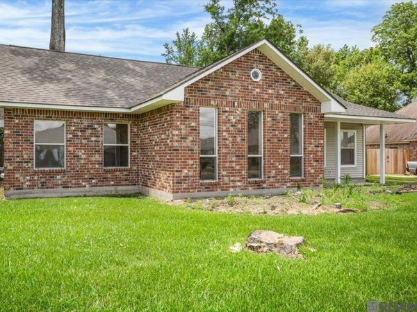 3526 Redbud Drive, Zachary, LA 70791