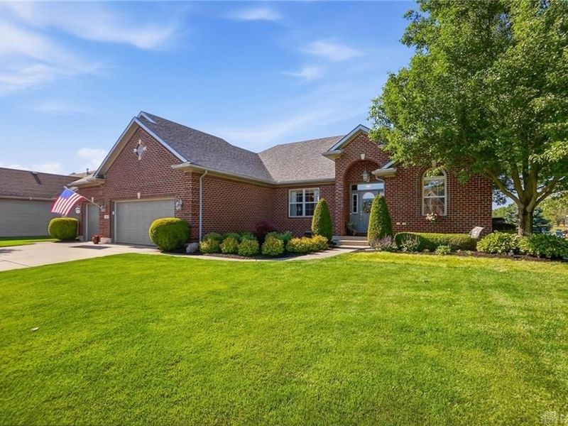 710 Governors Road, Troy, OH 45373 Photo 2