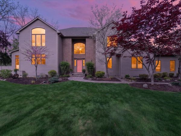 2525 Hickory Road, Ann Arbor, MI 48103