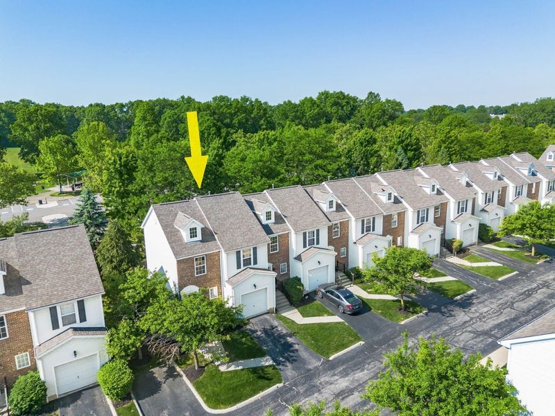 1129 Green Knoll Drive, Westerville, OH 43081 Photo 2