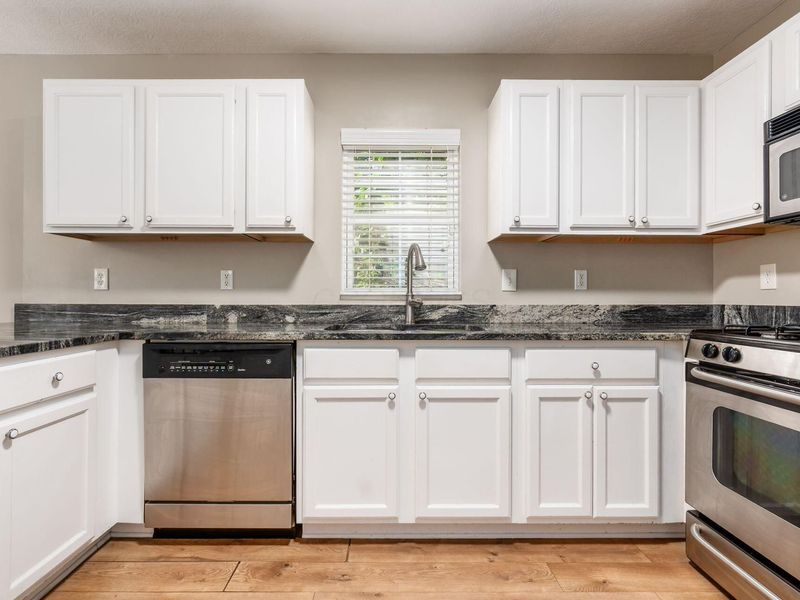 1129 Green Knoll Drive, Westerville, OH 43081 Photo 9