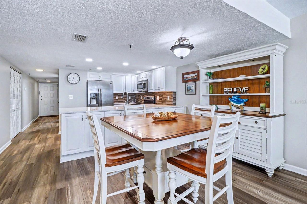 13336 Gulf Boulevard, Unit 204, Madeira Beach, FL 33708 Photo