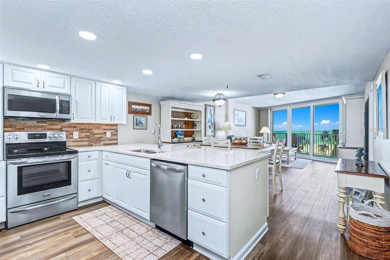 13336 Gulf Boulevard, Unit 204, Madeira Beach, FL 33708 Photo