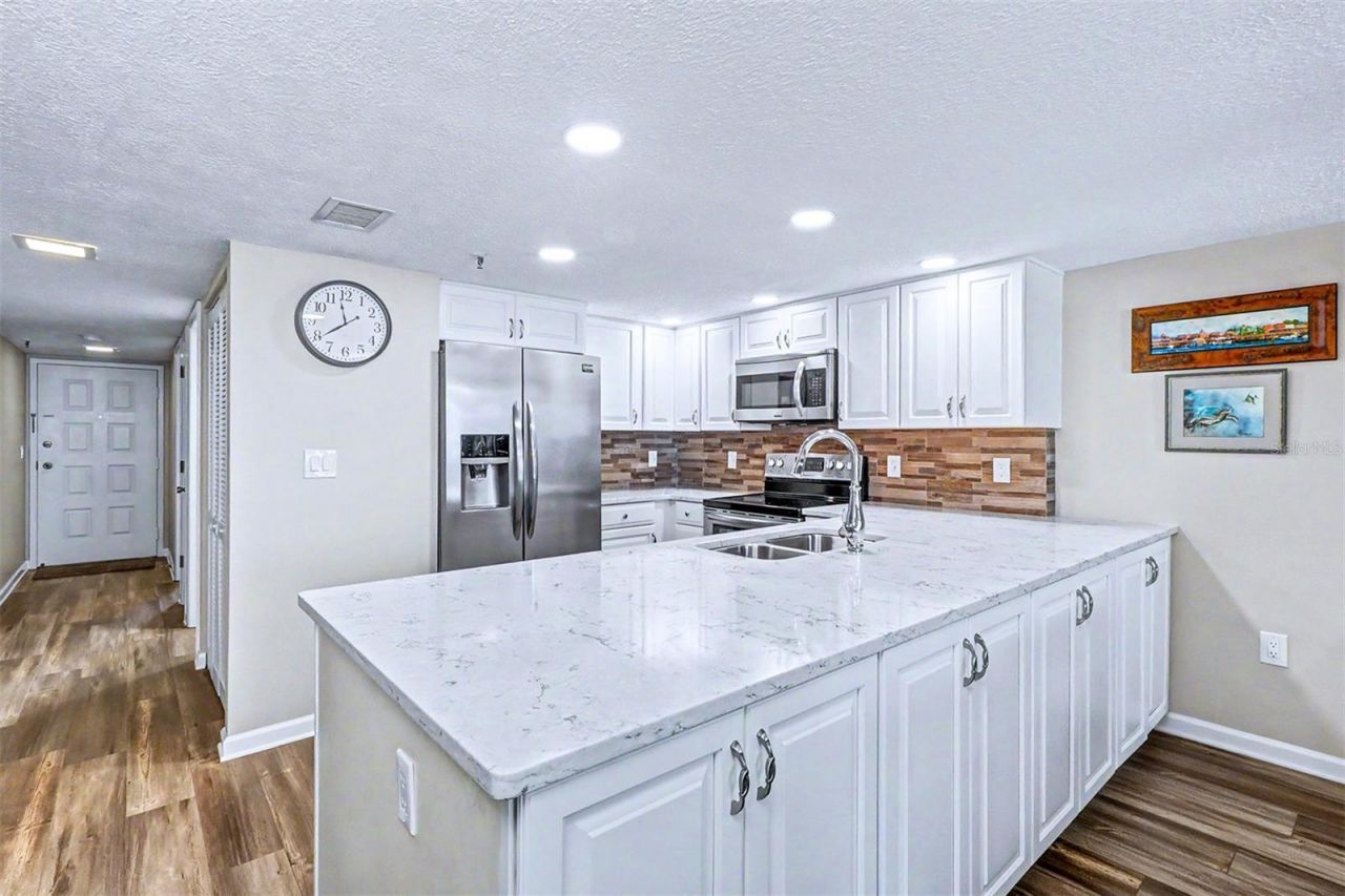13336 Gulf Boulevard, Unit 204, Madeira Beach, FL 33708 Photo