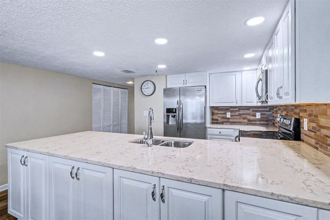13336 Gulf Boulevard, Unit 204, Madeira Beach, FL 33708 Photo