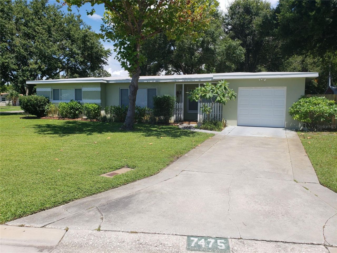 7475 19th Avenue N, Saint Petersburg, FL 33710 Main Photo