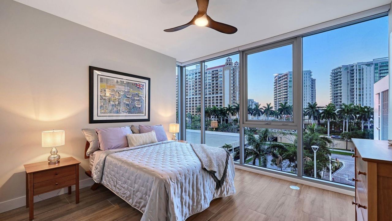 1155 N Gulfstream Avenue, Unit 401, Sarasota, FL 34236 Photo
