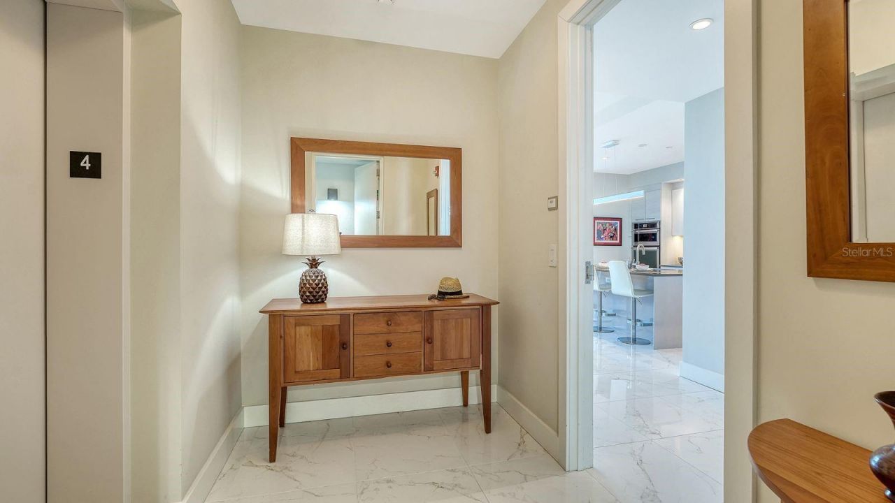 1155 N Gulfstream Avenue, Unit 401, Sarasota, FL 34236 Photo