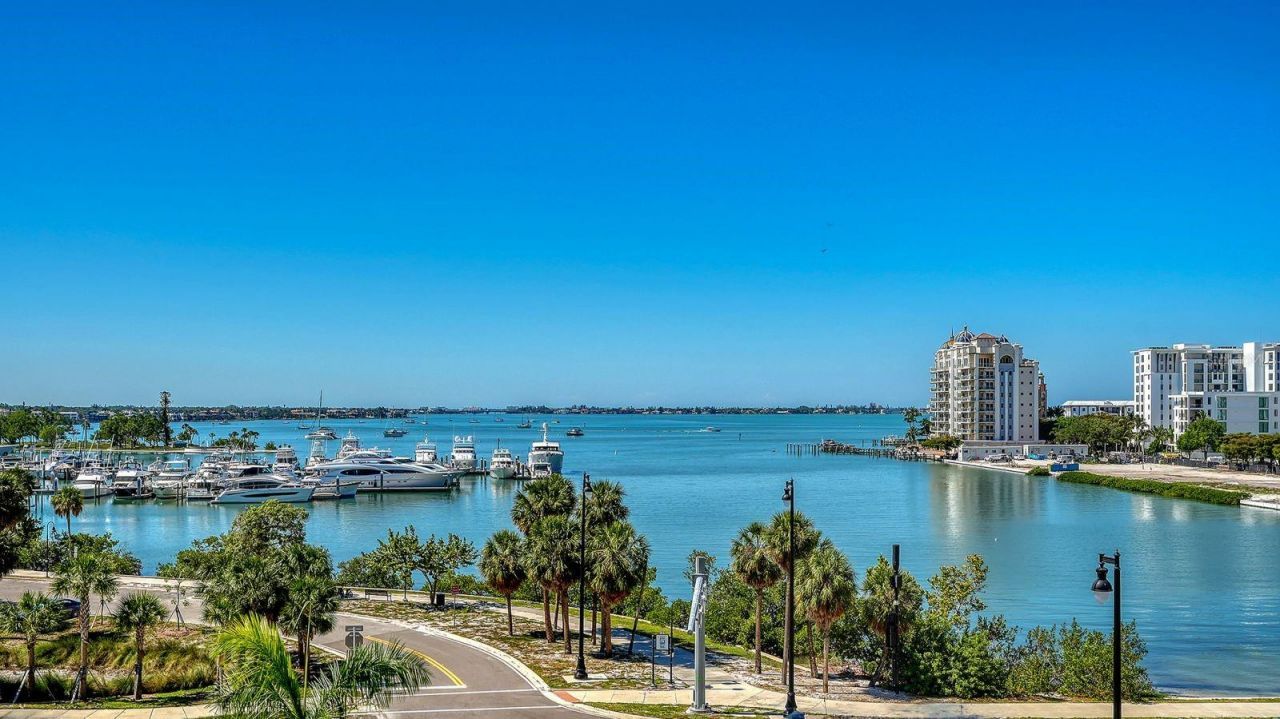 1155 N Gulfstream Avenue, Unit 401, Sarasota, FL 34236 Photo