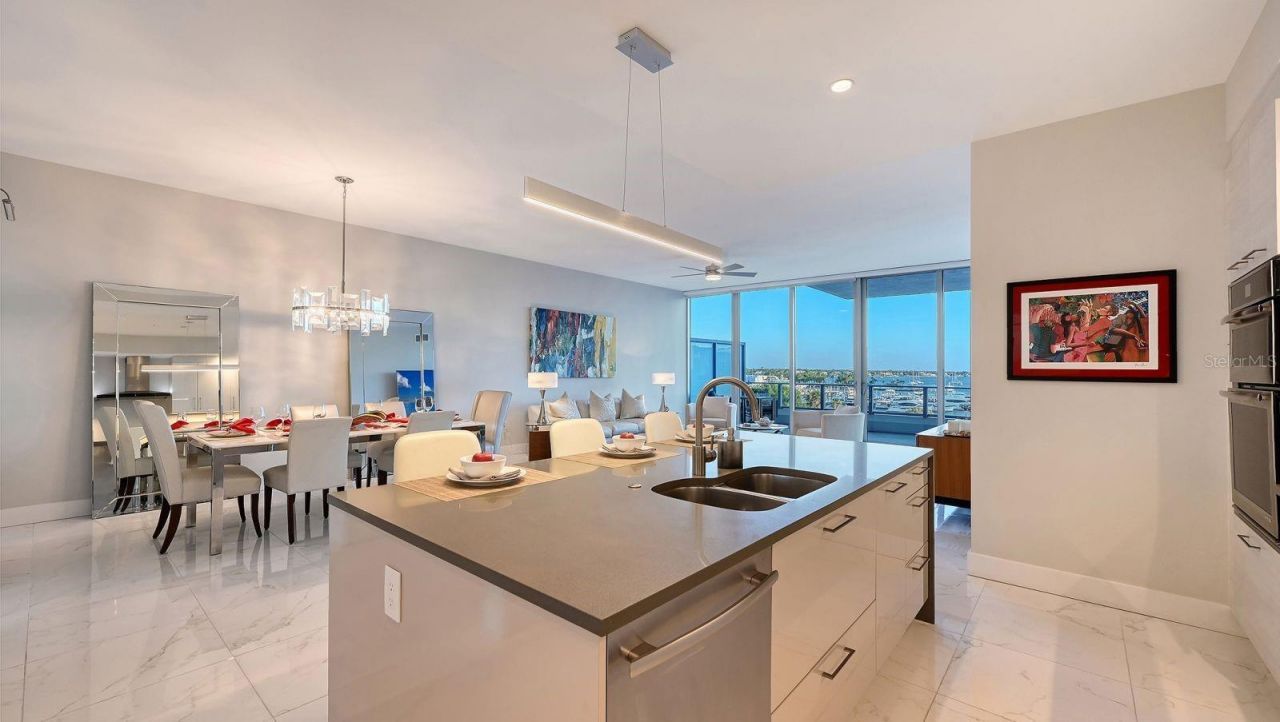 1155 N Gulfstream Avenue, Unit 401, Sarasota, FL 34236 Photo