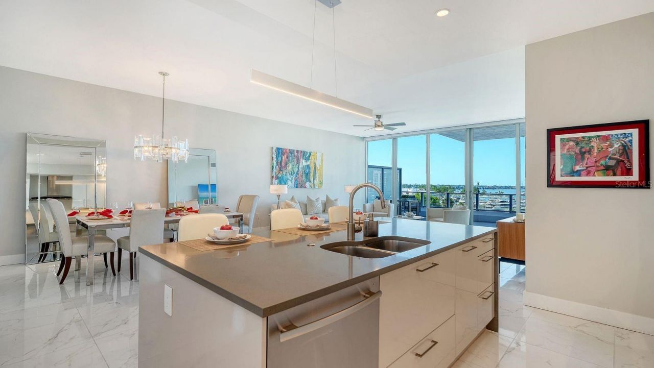1155 N Gulfstream Avenue, Unit 401, Sarasota, FL 34236 Photo
