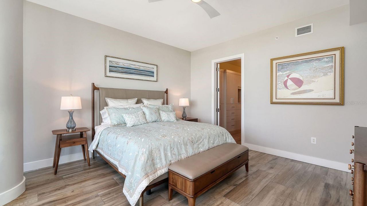 1155 N Gulfstream Avenue, Unit 401, Sarasota, FL 34236 Photo