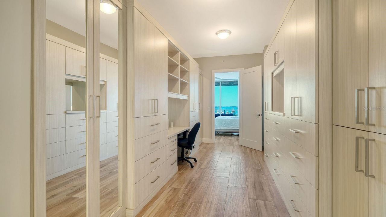 1155 N Gulfstream Avenue, Unit 401, Sarasota, FL 34236 Photo
