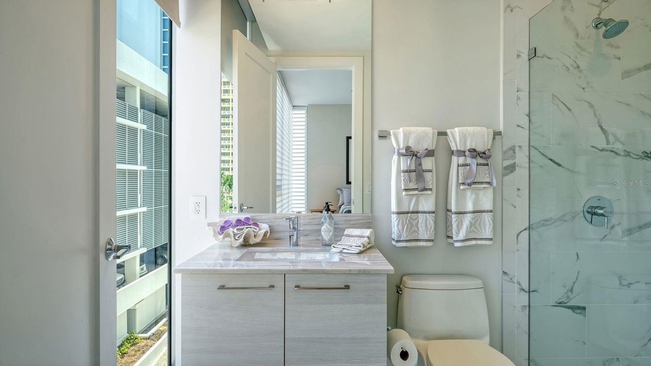 1155 N Gulfstream Avenue, Unit 401, Sarasota, FL 34236 Photo