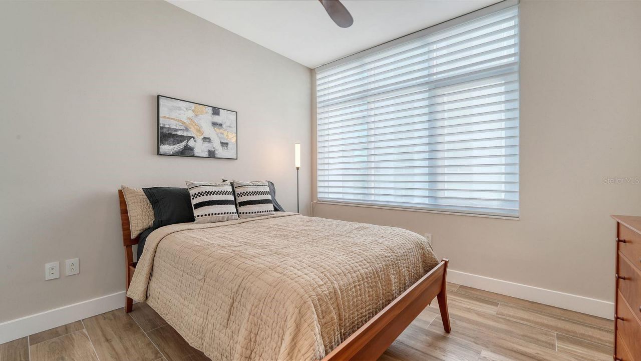 1155 N Gulfstream Avenue, Unit 401, Sarasota, FL 34236 Photo