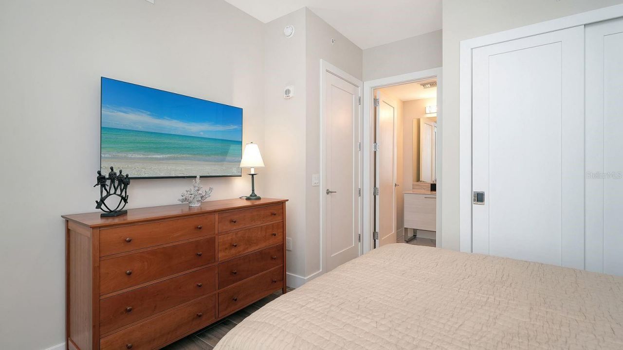 1155 N Gulfstream Avenue, Unit 401, Sarasota, FL 34236 Photo