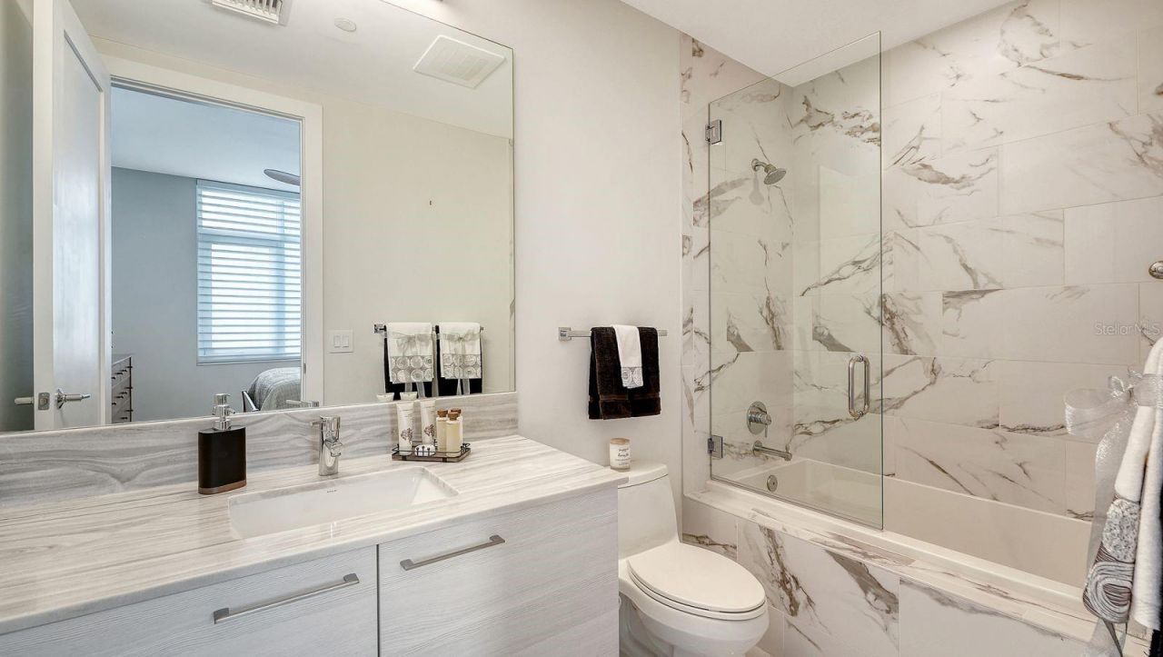 1155 N Gulfstream Avenue, Unit 401, Sarasota, FL 34236 Photo
