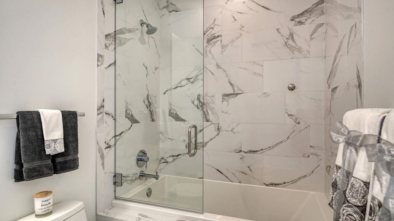 1155 N Gulfstream Avenue, Unit 401, Sarasota, FL 34236 Photo