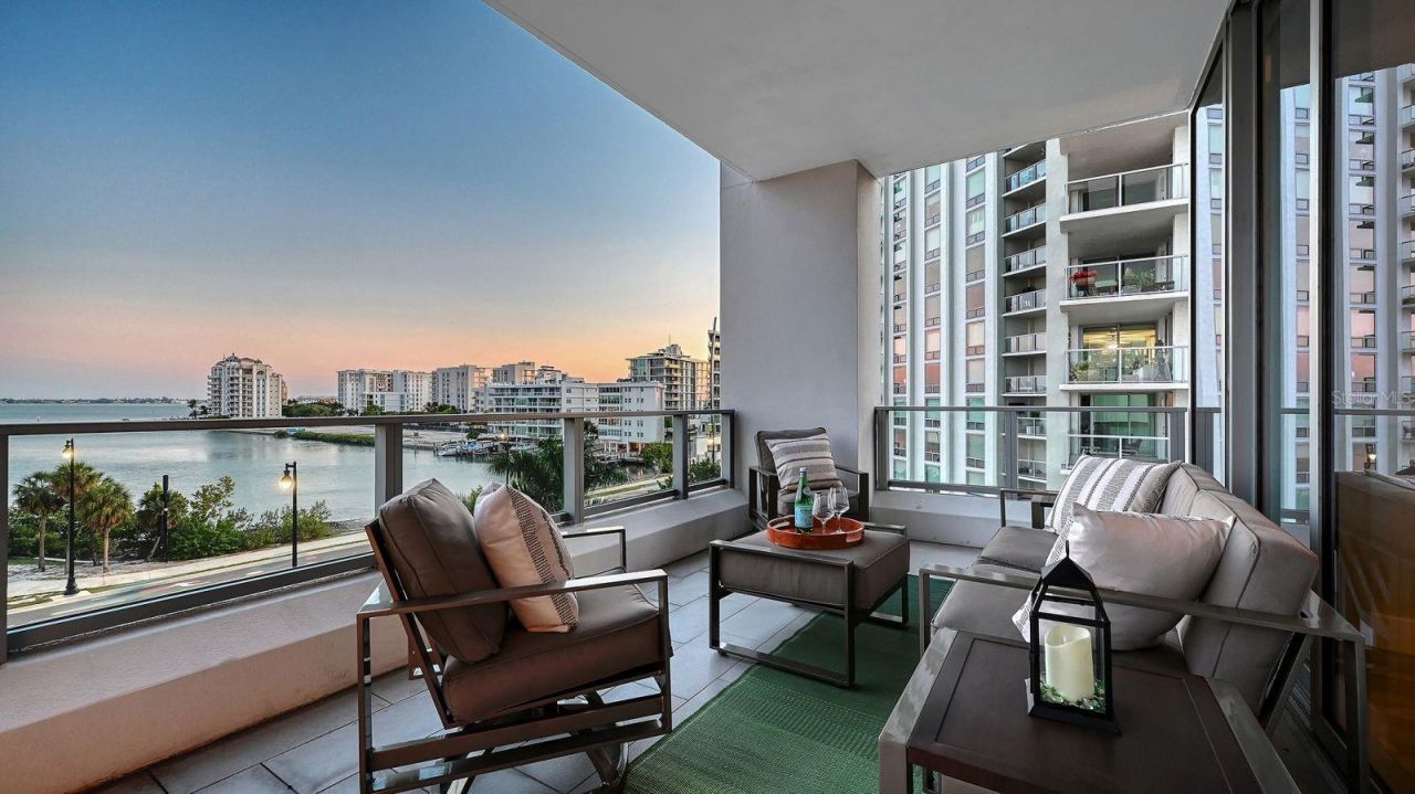 1155 N Gulfstream Avenue, Unit 401, Sarasota, FL 34236 Photo