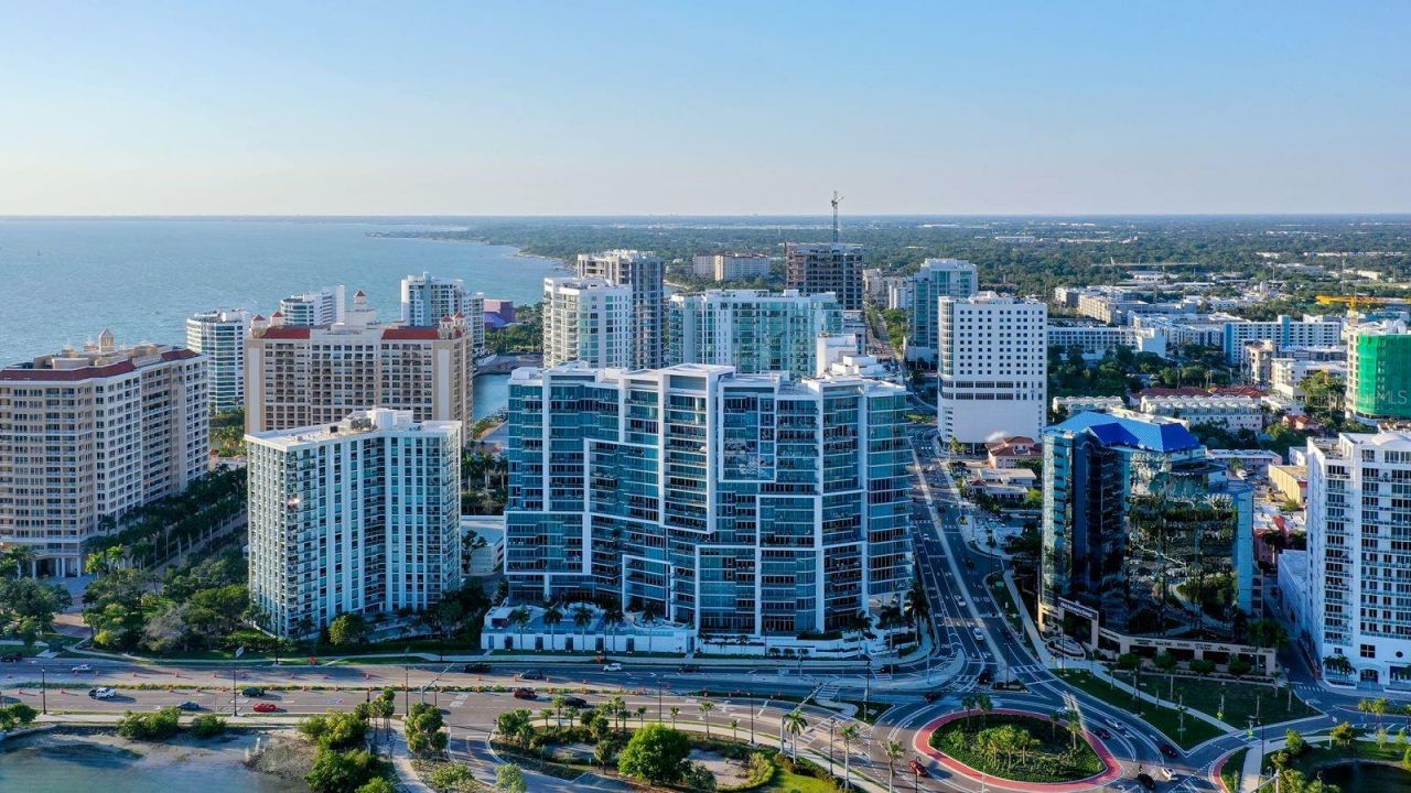 1155 N Gulfstream Avenue, Unit 401, Sarasota, FL 34236 Photo