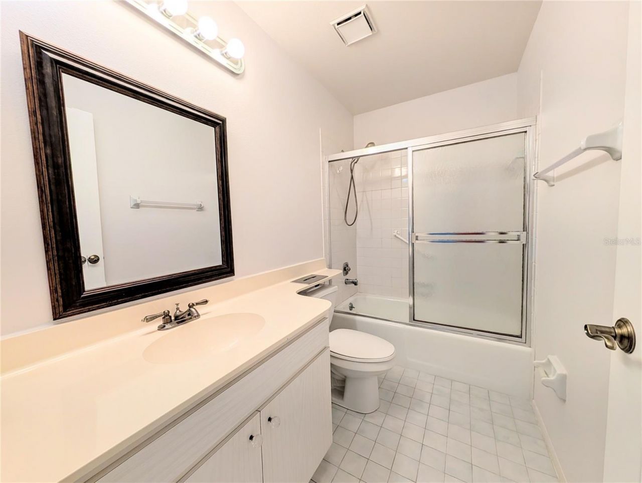 1509 Willow Oak Circle , Unit 53, Bradenton, FL 34209 Photo