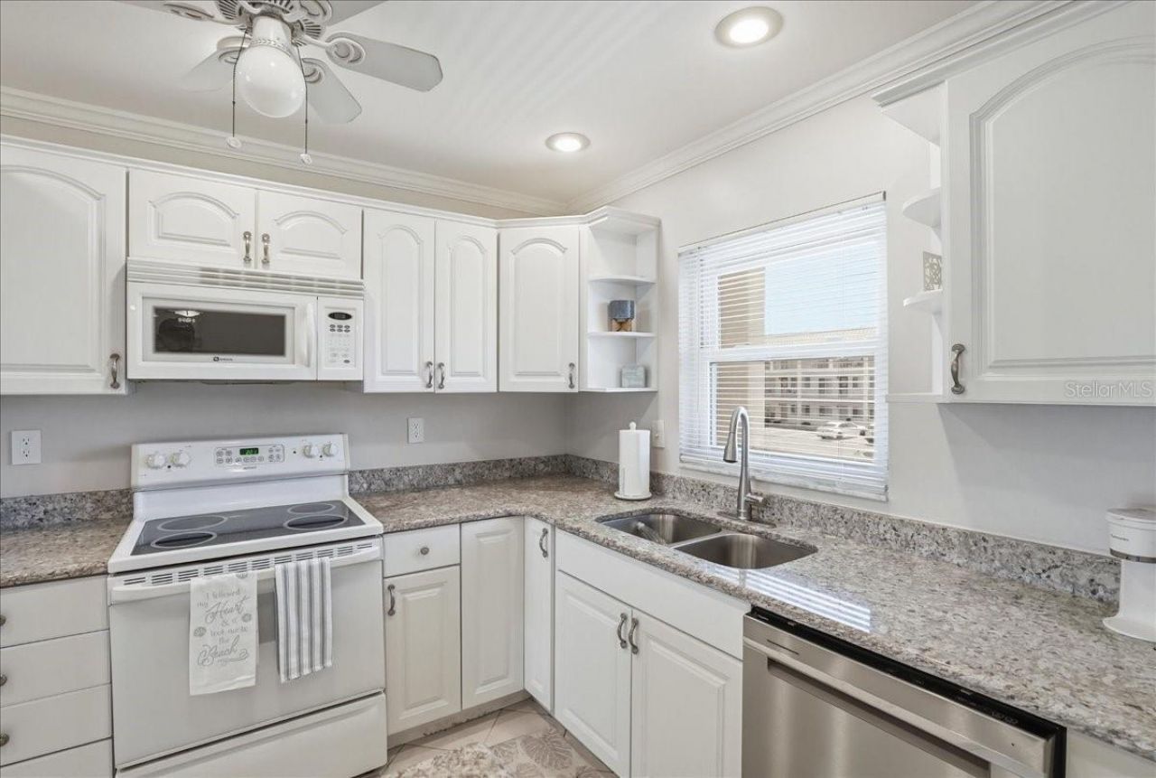 3330 Gulf Of Mexico Drive , Unit 202D, Longboat Key, FL 34228 Photo