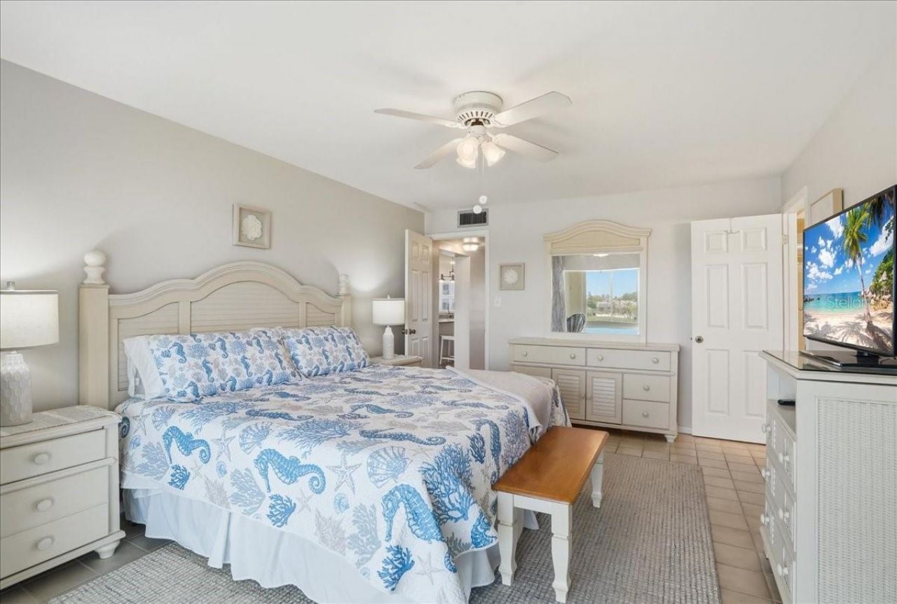 3330 Gulf Of Mexico Drive , Unit 202D, Longboat Key, FL 34228 Photo