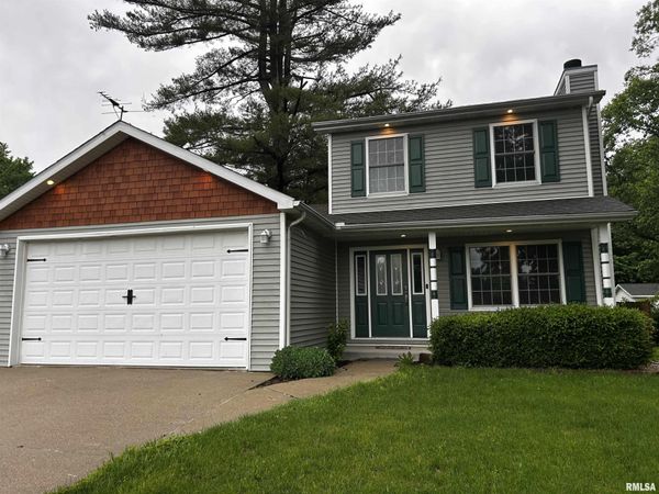 209 S LEWIS Street, Blue Mound, IL 62513
