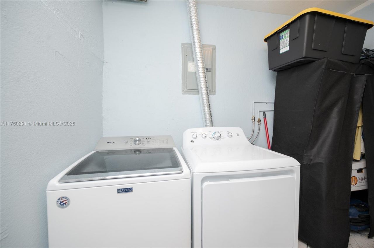 1301 NW 45th St , Fort Lauderdale, FL 33309 Photo