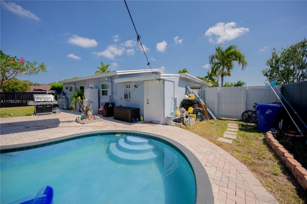 1301 NW 45th St , Fort Lauderdale, FL 33309 Photo