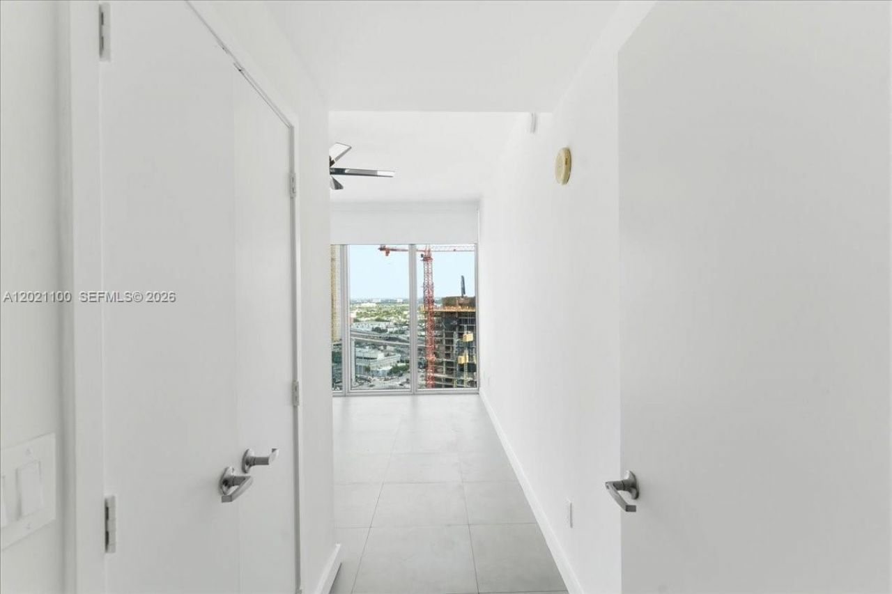 888 Biscayne Blvd, Unit 2212, Miami, FL 33132 Photo