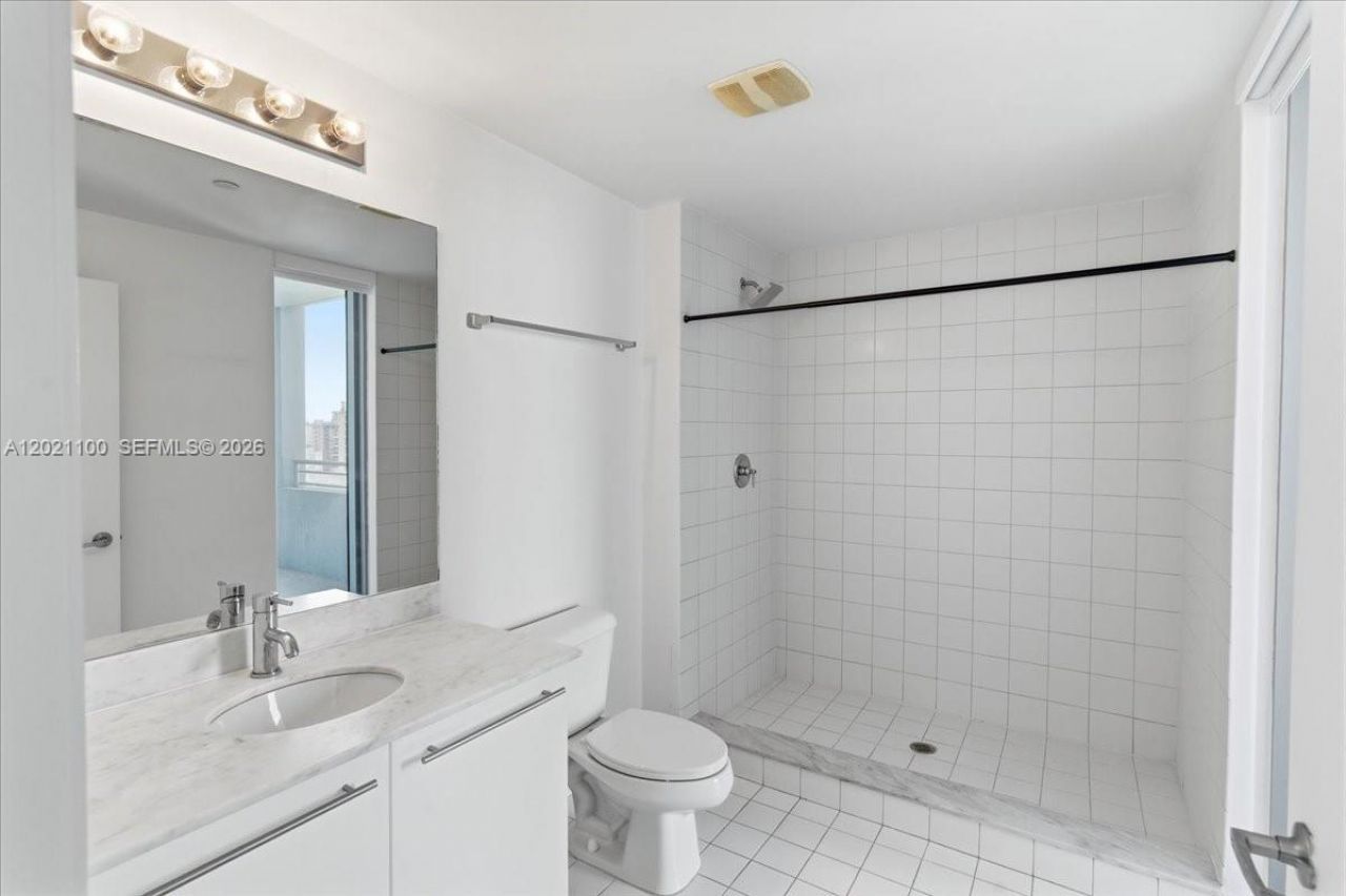 888 Biscayne Blvd, Unit 2212, Miami, FL 33132 Photo