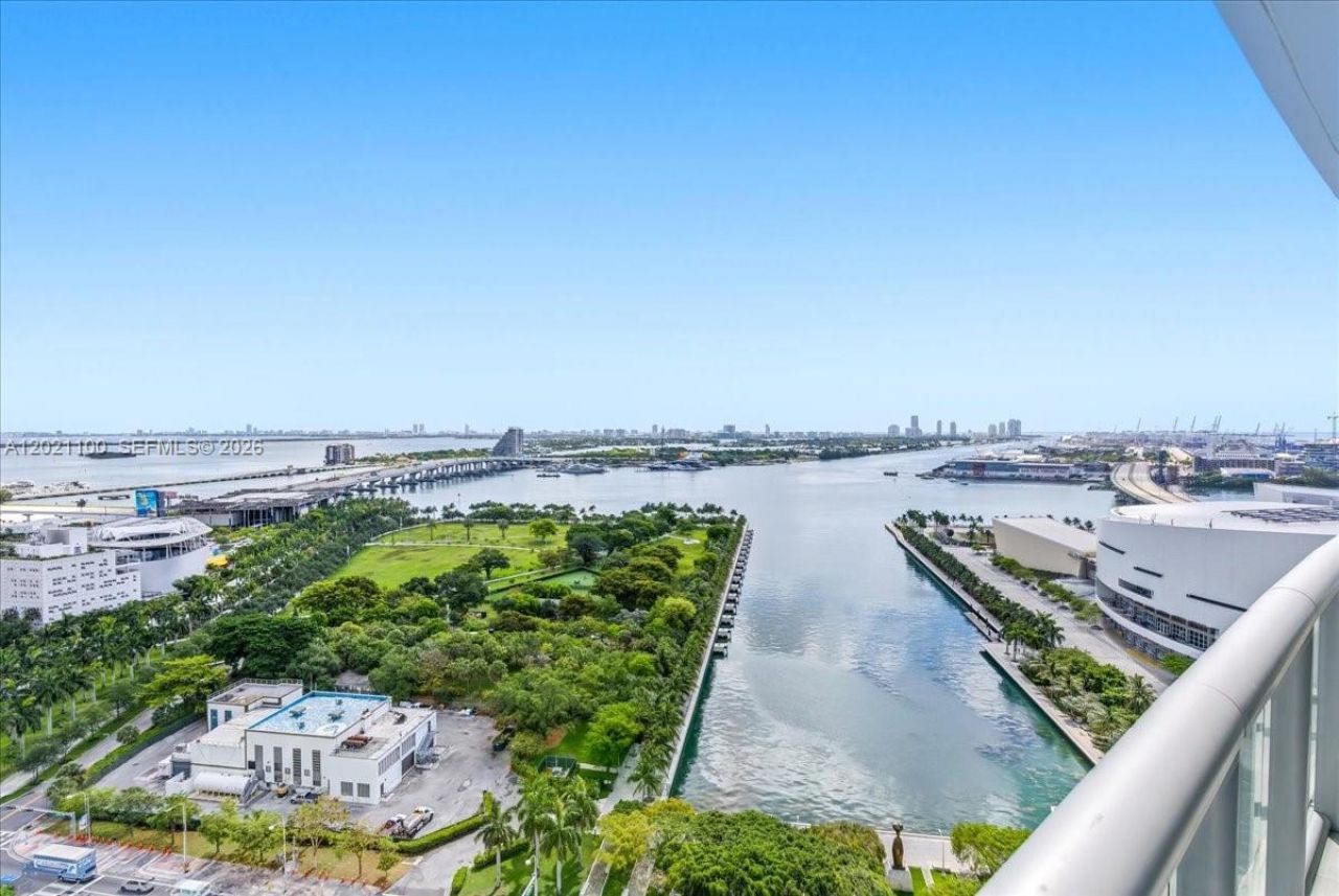 888 Biscayne Blvd, Unit 2212, Miami, FL 33132 Photo