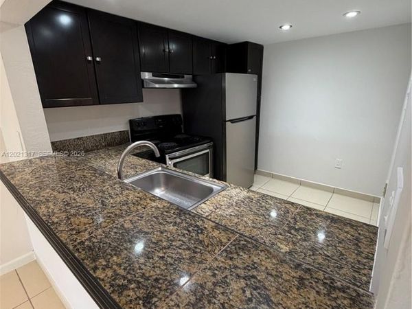 11201 SW 88th St, Unit 102A, Miami, FL 33176