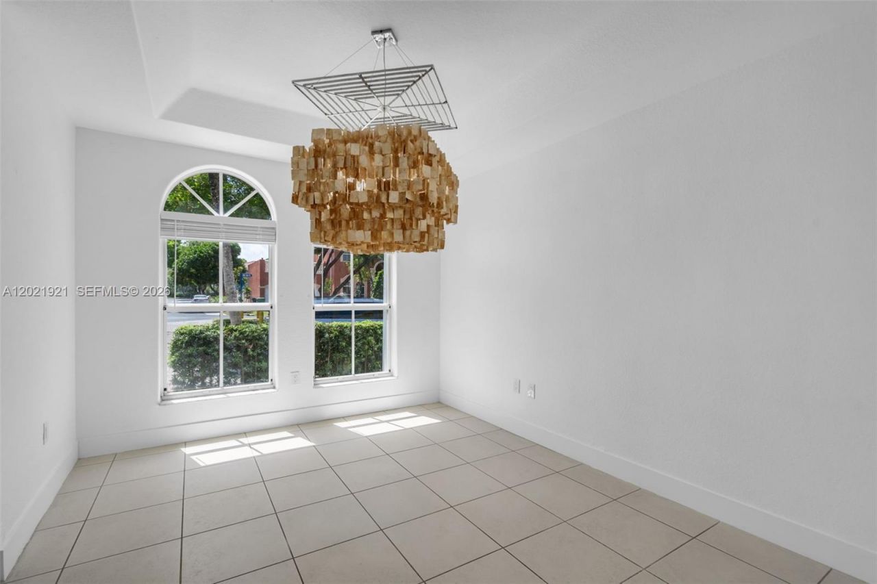 5175 NW 108th Pl, Doral, FL 33178 Photo