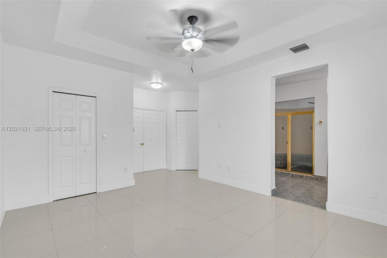 5175 NW 108th Pl, Doral, FL 33178 Photo