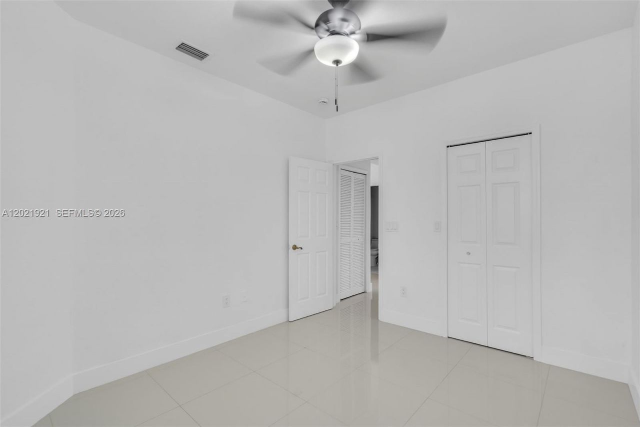 5175 NW 108th Pl, Doral, FL 33178 Photo