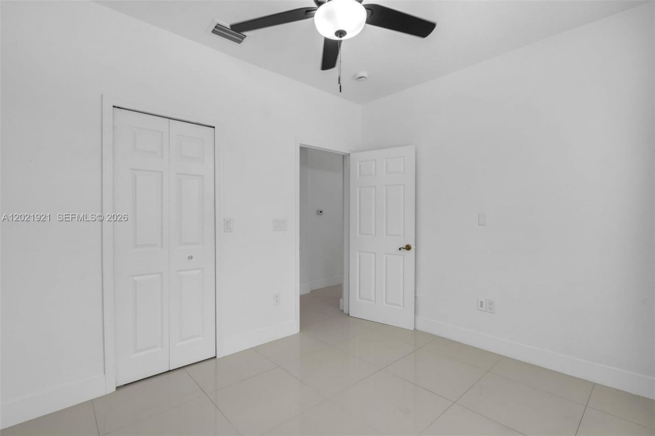 5175 NW 108th Pl, Doral, FL 33178 Photo