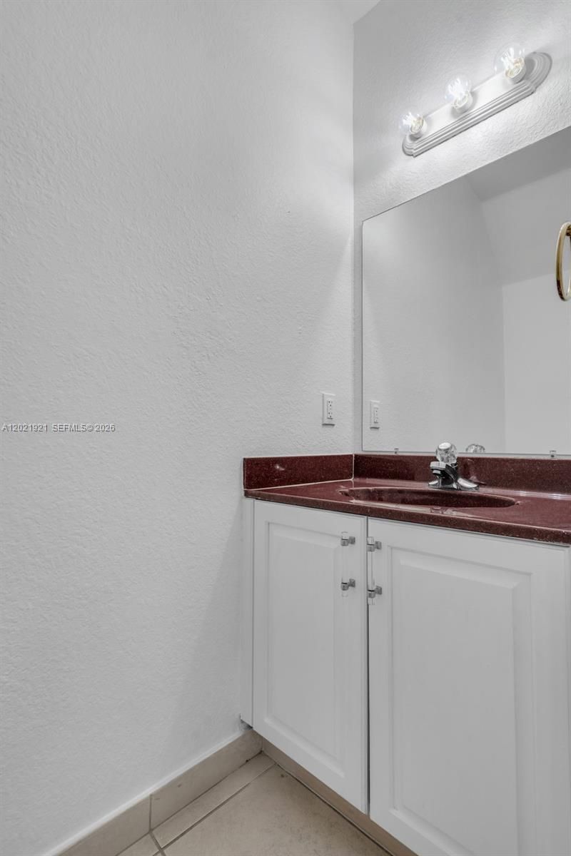 5175 NW 108th Pl, Doral, FL 33178 Photo