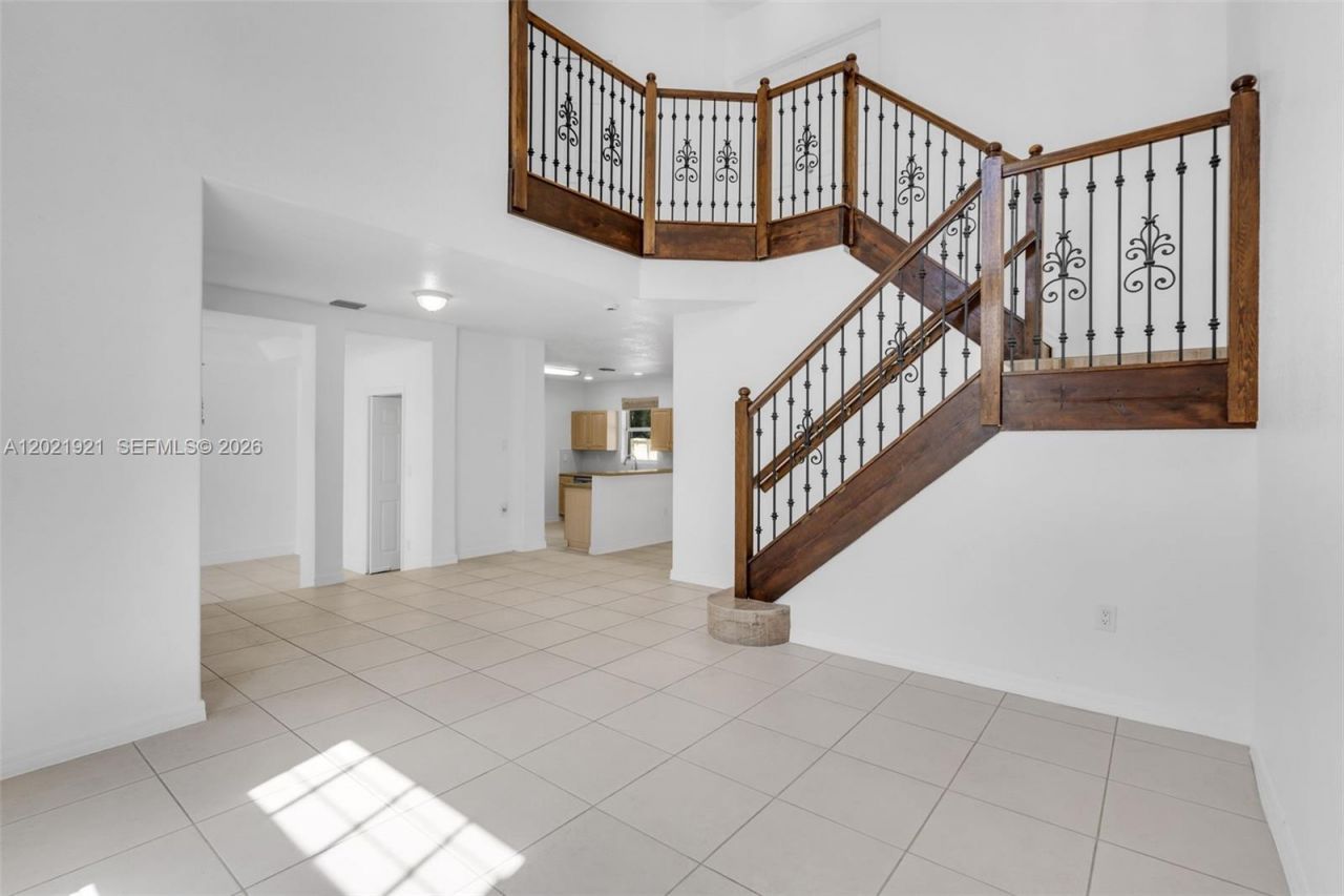 5175 NW 108th Pl, Doral, FL 33178 Photo