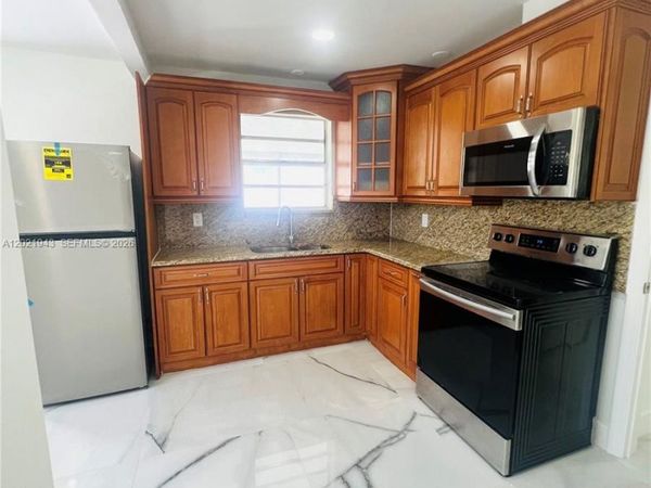 15530 SW 295th Ter , Unit REAR, Homestead, FL 33033