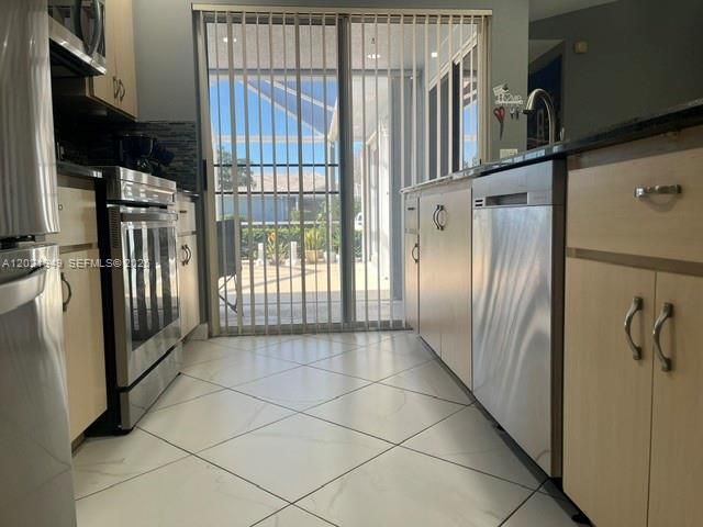 1215 NW Sun Terrace Cir, Port Saint Lucie, FL 34986 Photo