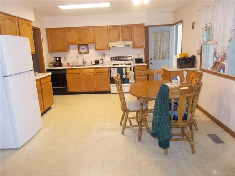 317 Seneca Drive, Pleasant Hill, OH 45359 Photo 3