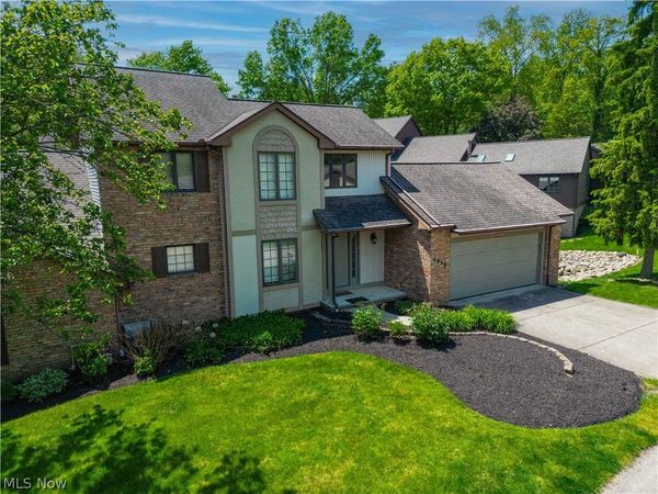 4920 Pond Drive NW, North Canton, OH 44720