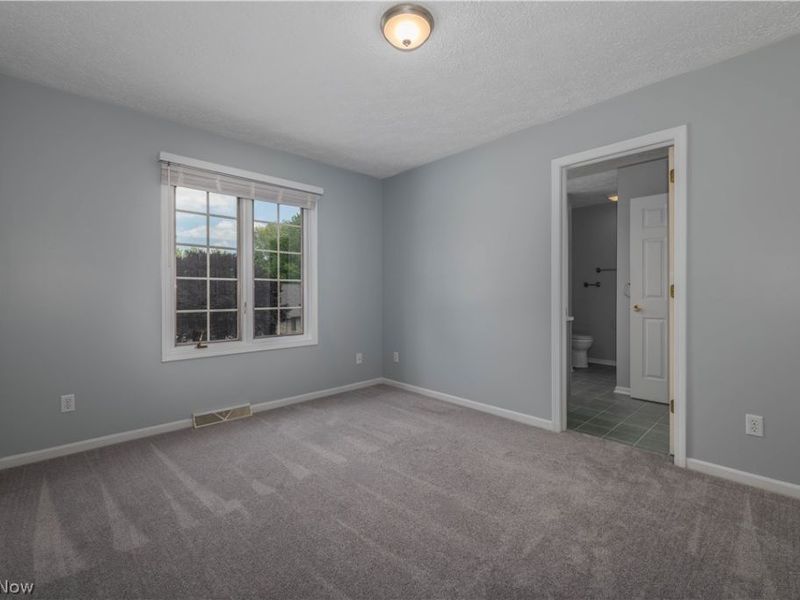 4920 Pond Drive NW, North Canton, OH 44720 Photo 15