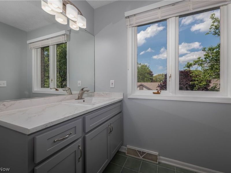 4920 Pond Drive NW, North Canton, OH 44720 Photo 20