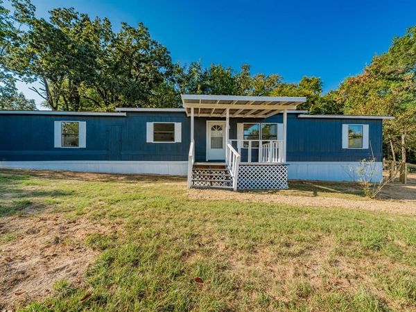 106 Creekwood Drive, Mabank, TX 75156