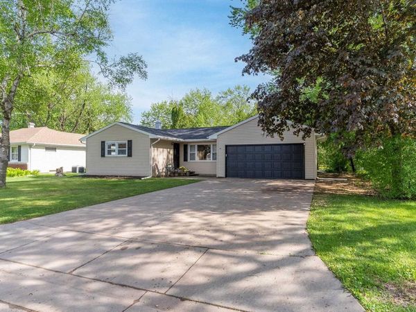 184 PLUMMER COURT, Neenah, WI 54956