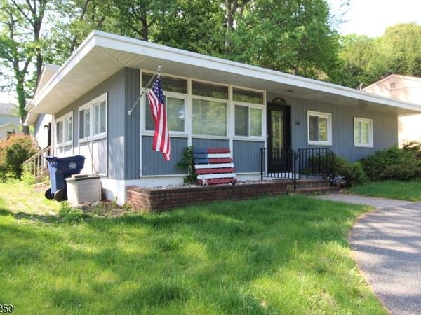 64 W Lake Shore Dr, Rockaway, NJ 07866